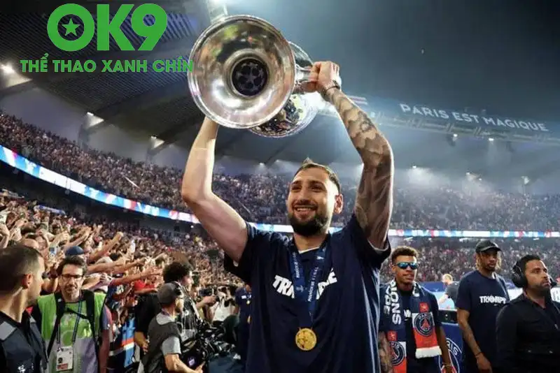 Donnarumma là người hùng của PSG trong công cuộc giành cúp C1 2025/25.